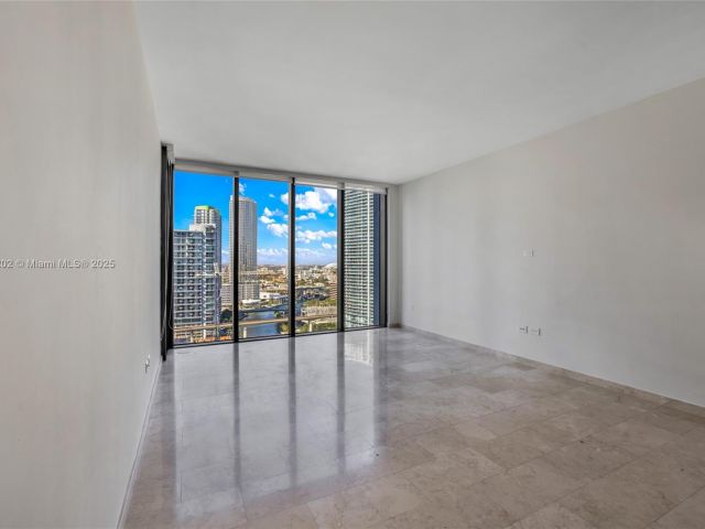 Apartment for sale  Unit #2010 - photo 5608449