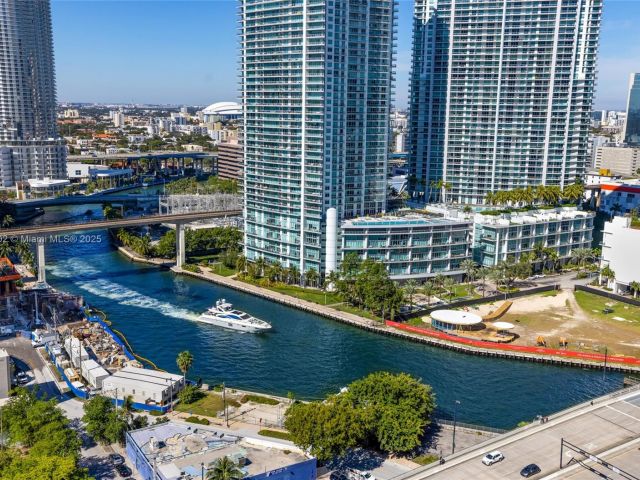 Apartment for sale  Unit #2010 - photo 5608450