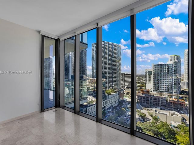 Apartment for sale  Unit #2010 - photo 5608451