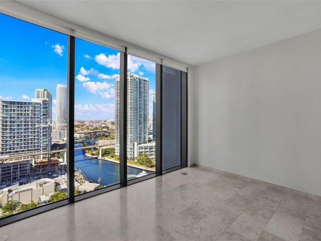 Apartment for sale  Unit #2010 - photo 5608454