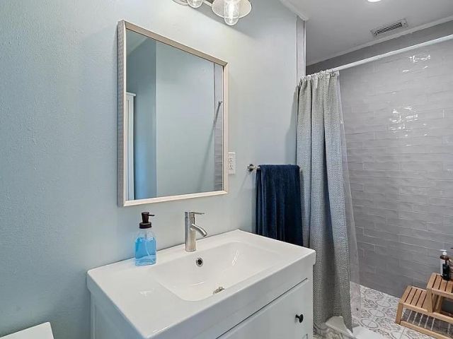 Home for sale at 400 45th St - photo 5747862