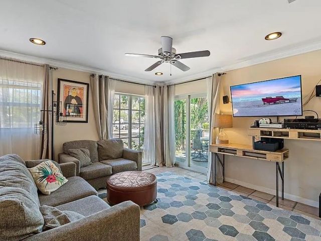 Home for sale at 400 45th St - photo 5747873