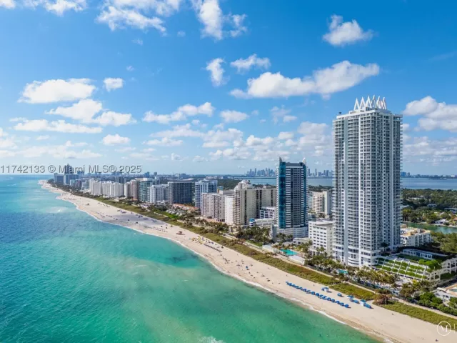 3-bedroom condo for sale in Miami Beach - 6365 Collins Ave 3801 - MondialRealty