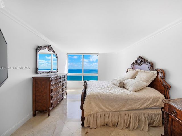 Apartment for sale  Unit #3801 - photo 6680253