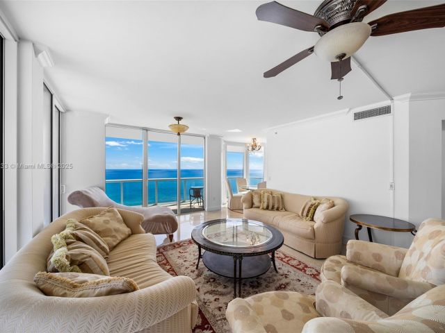 Apartment for sale  Unit #3801 - photo 6680256