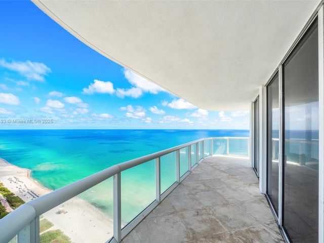 Apartment for sale  Unit #3801 - photo 6680260