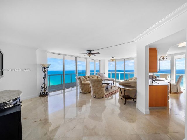 Apartment for sale  Unit #3801 - photo 6680261