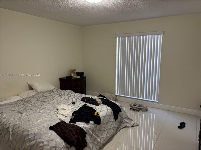 Home for rent at 10806 N Kendall Dr P-26 - photo 7429415