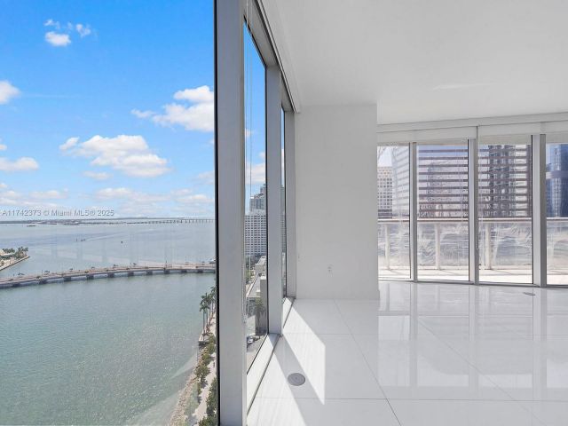 Apartment for sale  Unit #1801 - photo 5614651