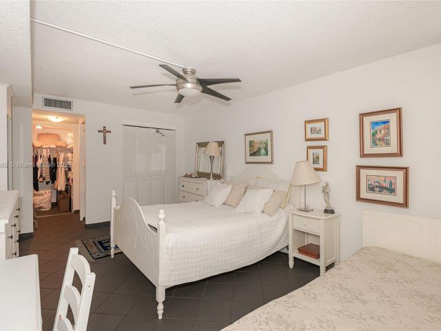 Apartment for sale  Unit #2009 - photo 5667785