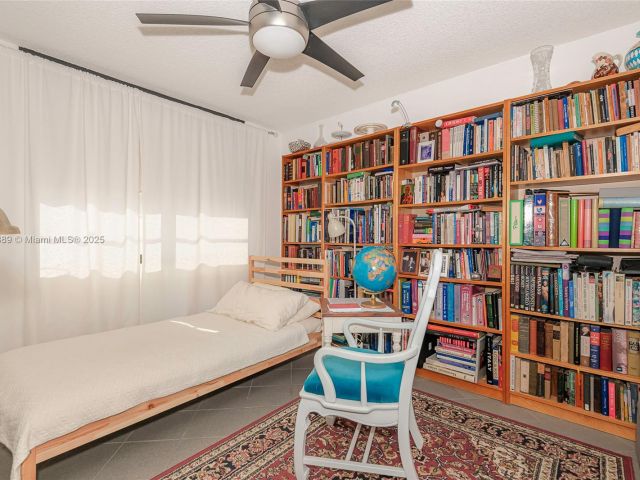 Apartment for sale  Unit #2009 - photo 5667790