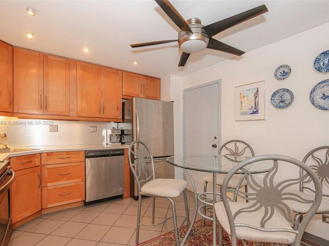 Apartment for sale  Unit #2009 - photo 5667796