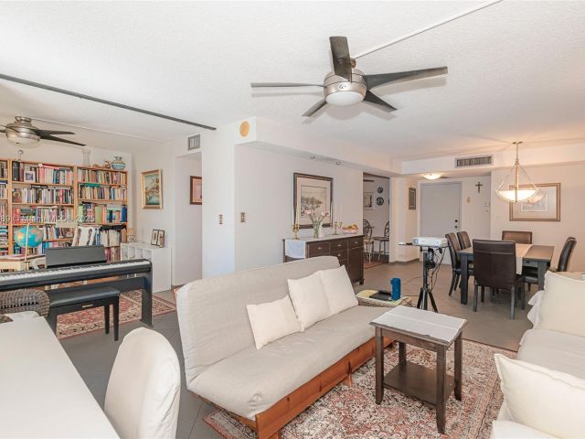 Apartment for sale  Unit #2009 - photo 5667798