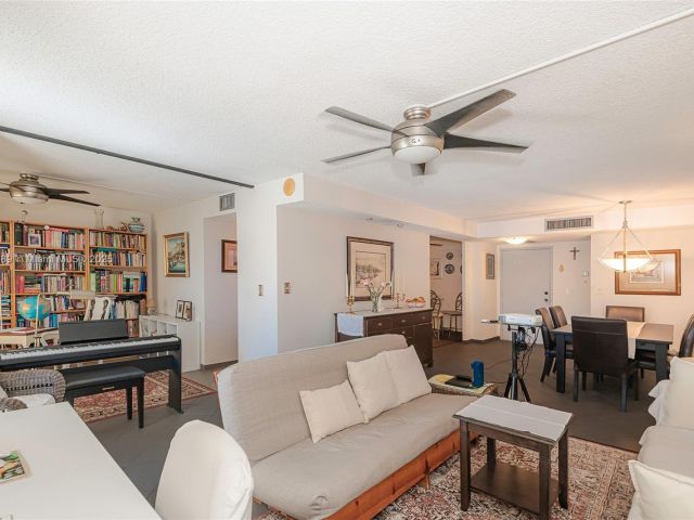 Apartment for sale  Unit #2009 - photo 5667799