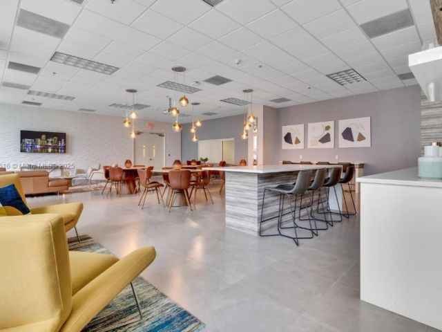 Apartment for sale  Unit #2504 - photo 6260687