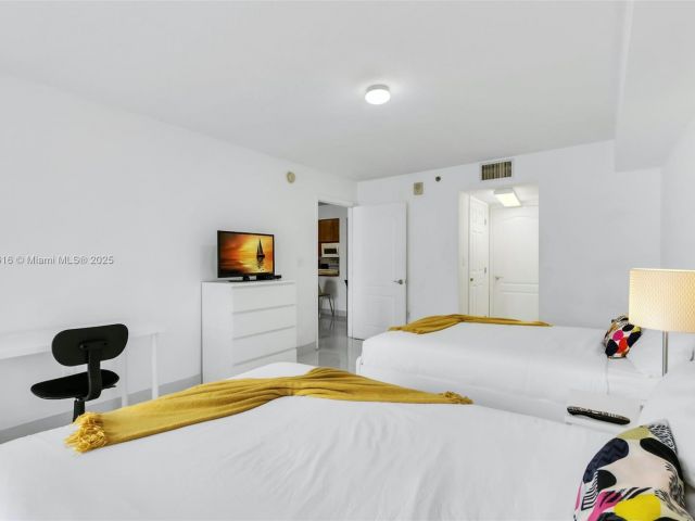 Apartment for sale  Unit #2504 - photo 6260694