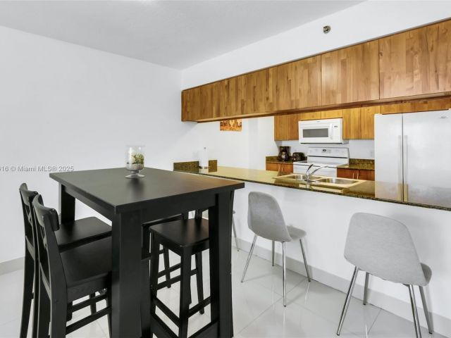 Apartment for sale  Unit #2504 - photo 6260697