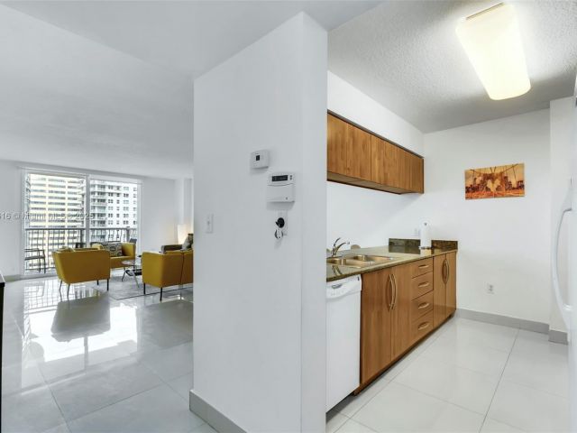 Apartment for sale  Unit #2504 - photo 6260701