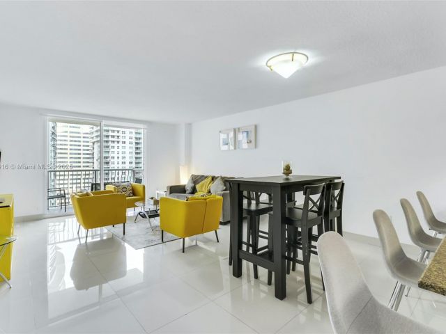 Apartment for sale  Unit #2504 - photo 6260702