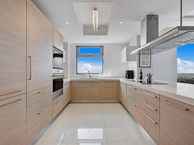 Apartment for sale  Unit #2302 - photo 6671320