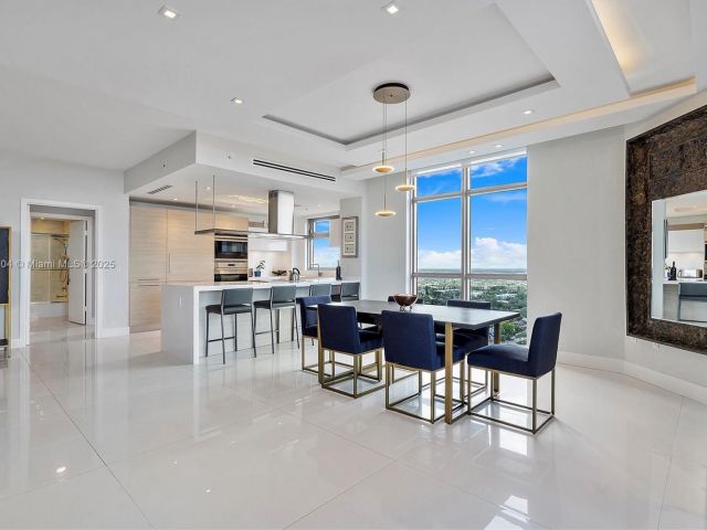 Apartment for sale  Unit #2302 - photo 6671323