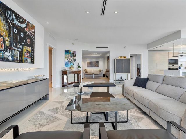 Apartment for sale  Unit #2302 - photo 6671327