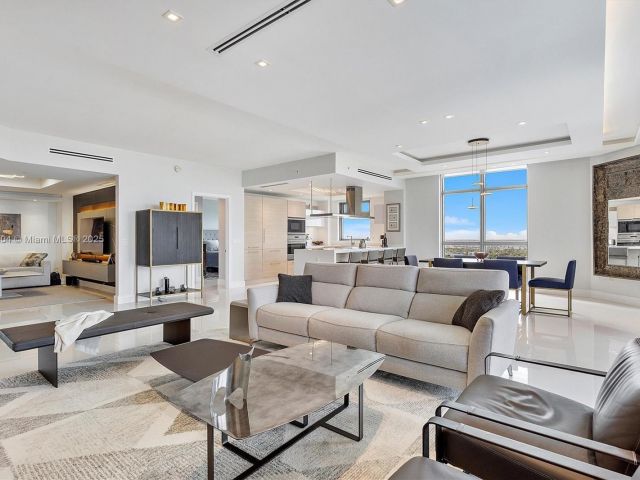 Apartment for sale  Unit #2302 - photo 6671328