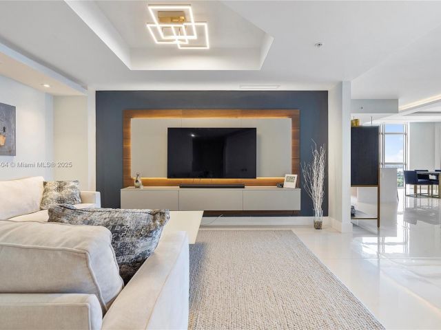 Apartment for sale  Unit #2302 - photo 6671336