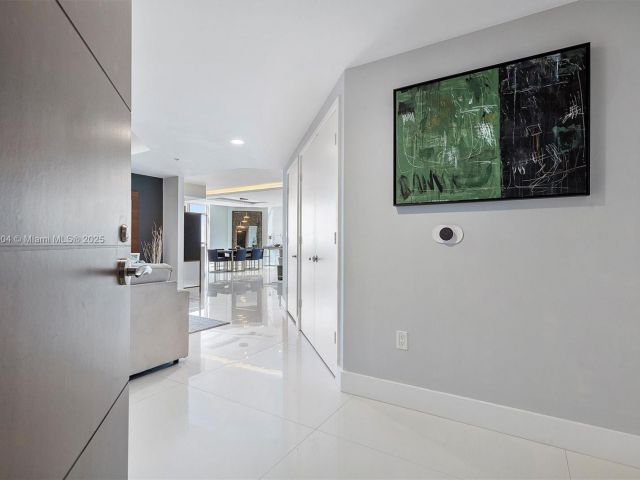 Apartment for sale  Unit #2302 - photo 6671338