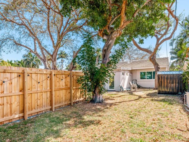 Home for sale at 1323 Lincoln Street - photo 5841171