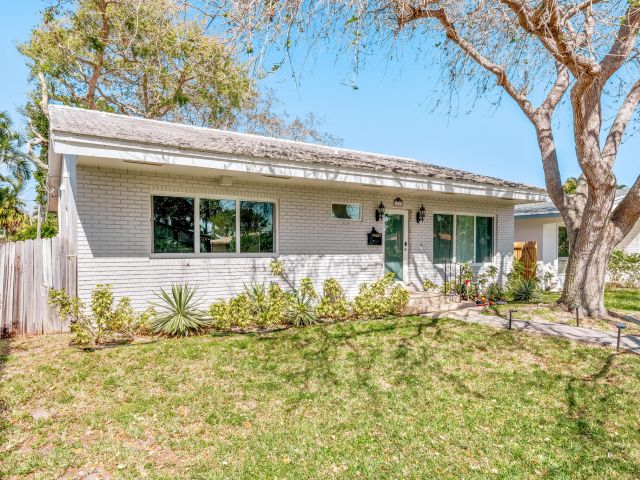 Home for sale at 1323 Lincoln Street - photo 5841174