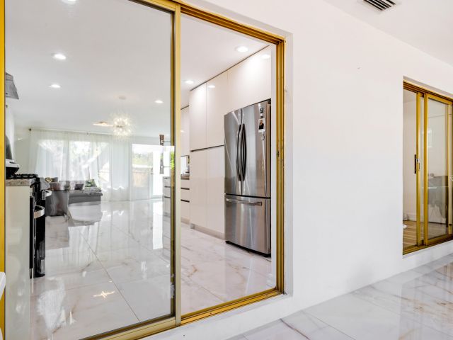 Home for sale at 1323 Lincoln Street - photo 5841184