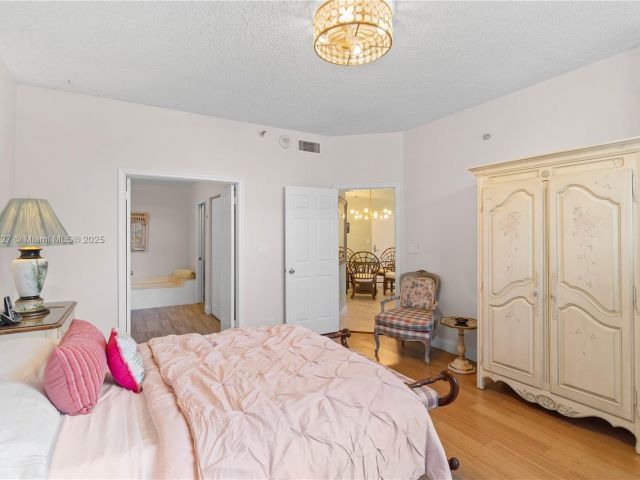 Apartment for sale  Unit #102 - photo 5796576