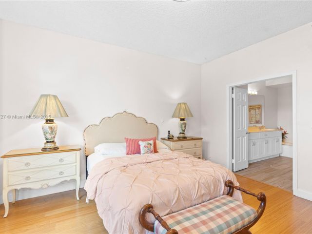 Apartment for sale  Unit #102 - photo 5796577