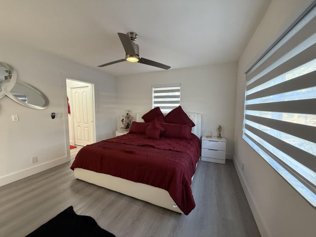 Home for sale at 303 NW 28 Way - photo 6172253