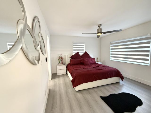 Home for sale at 303 NW 28 Way - photo 6172254