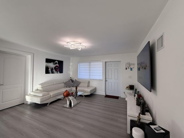 Home for sale at 303 NW 28 Way - photo 6172260