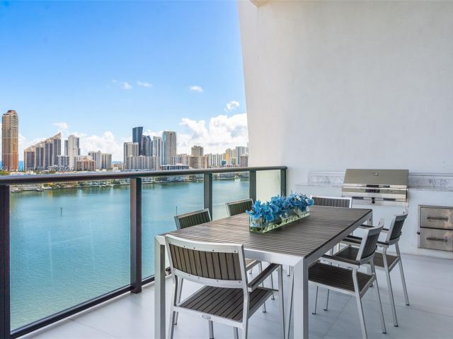 Apartment for sale  Unit #PH1508 - photo 5638867