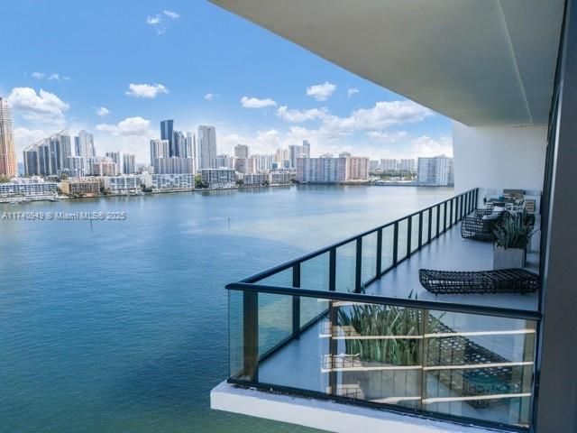 Apartment for sale  Unit #PH1508 - photo 5638868