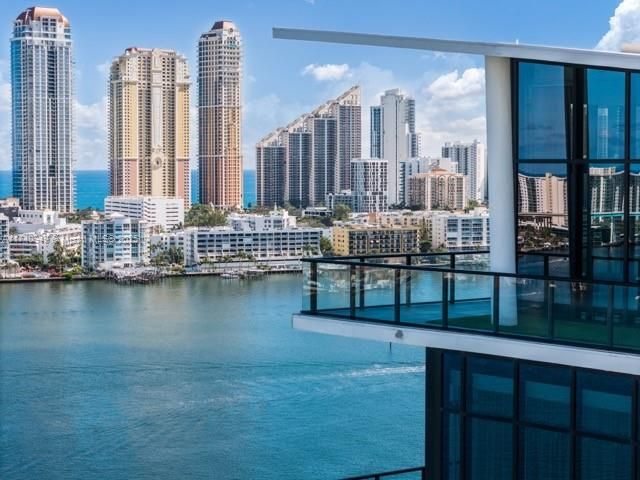 Apartment for sale  Unit #PH1508 - photo 5638869