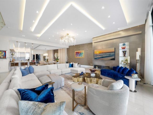 Apartment for sale  Unit #PH1508 - photo 5638876