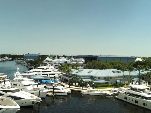 Home for sale at 1421 SW 23rd Court - photo 5774310