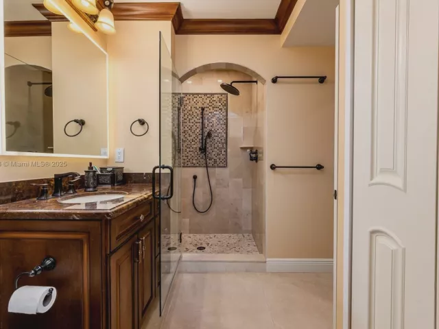 Apartment for sale  Unit #OS35C - photo 5649384