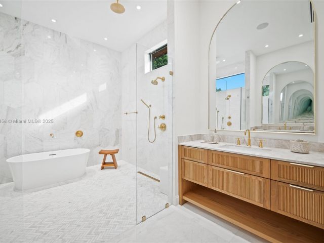 Home for sale at 7775 SW 72nd Ave - photo 6108314