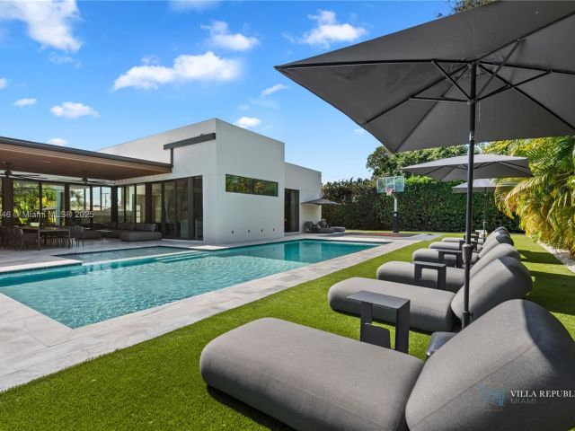 Home for rent at 1941 NE 196th Ter - photo 6121501