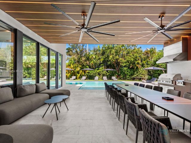 Home for rent at 1941 NE 196th Ter - photo 6121505