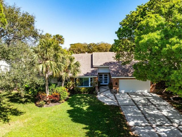 Home for sale at 2047 SW 36th Avenue - photo 5754828