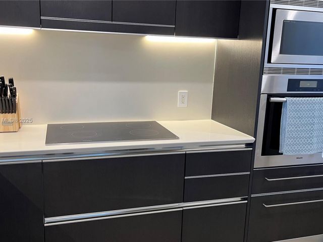 Apartment for sale  Unit #2702 - photo 6268514