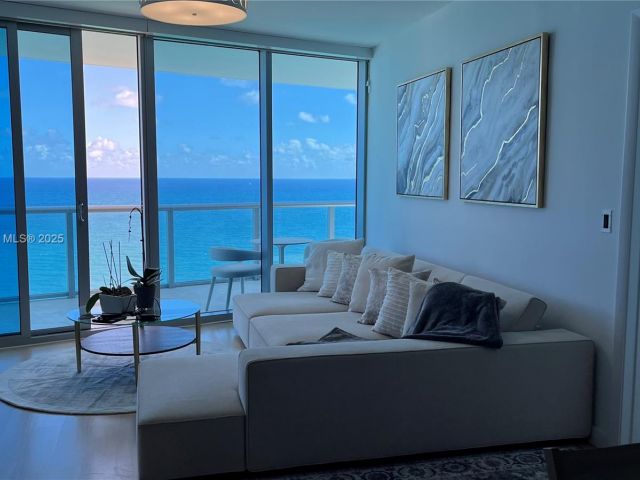 Apartment for sale  Unit #2702 - photo 6268518