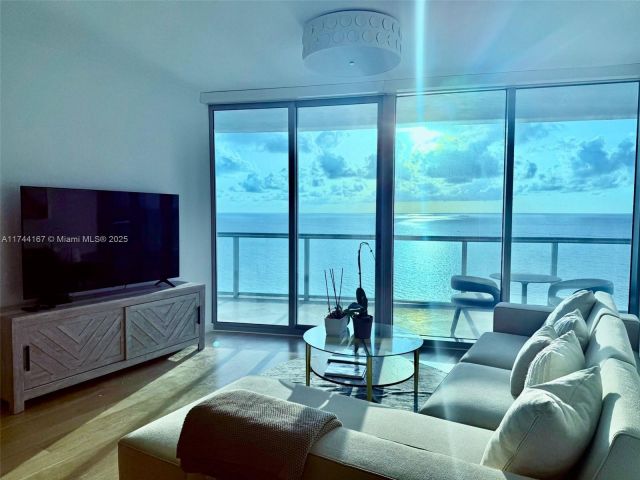 Apartment for sale  Unit #2702 - photo 6268519